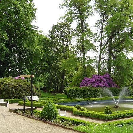 Hotel Schloss Schweinsburg Neukirchen-Pleiße Esterno foto