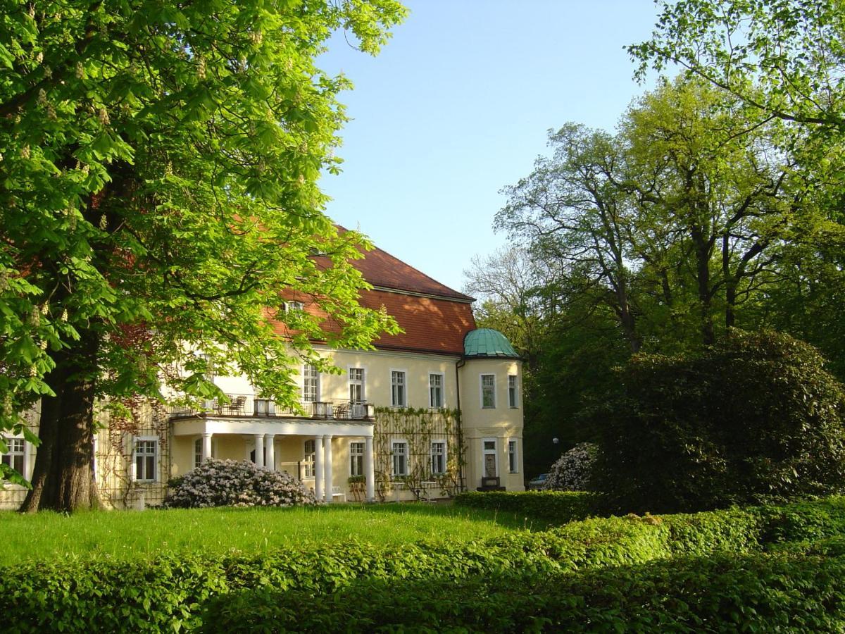 Hotel Schloss Schweinsburg Neukirchen-Pleiße Esterno foto