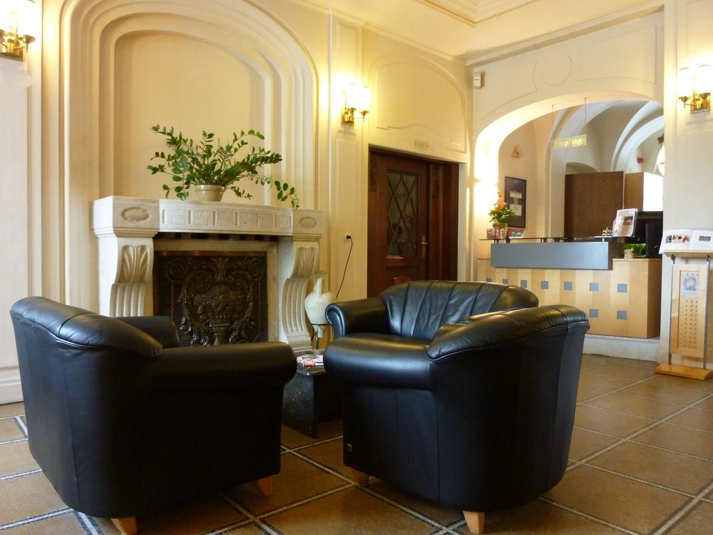 Hotel Schloss Schweinsburg Neukirchen-Pleiße Interno foto